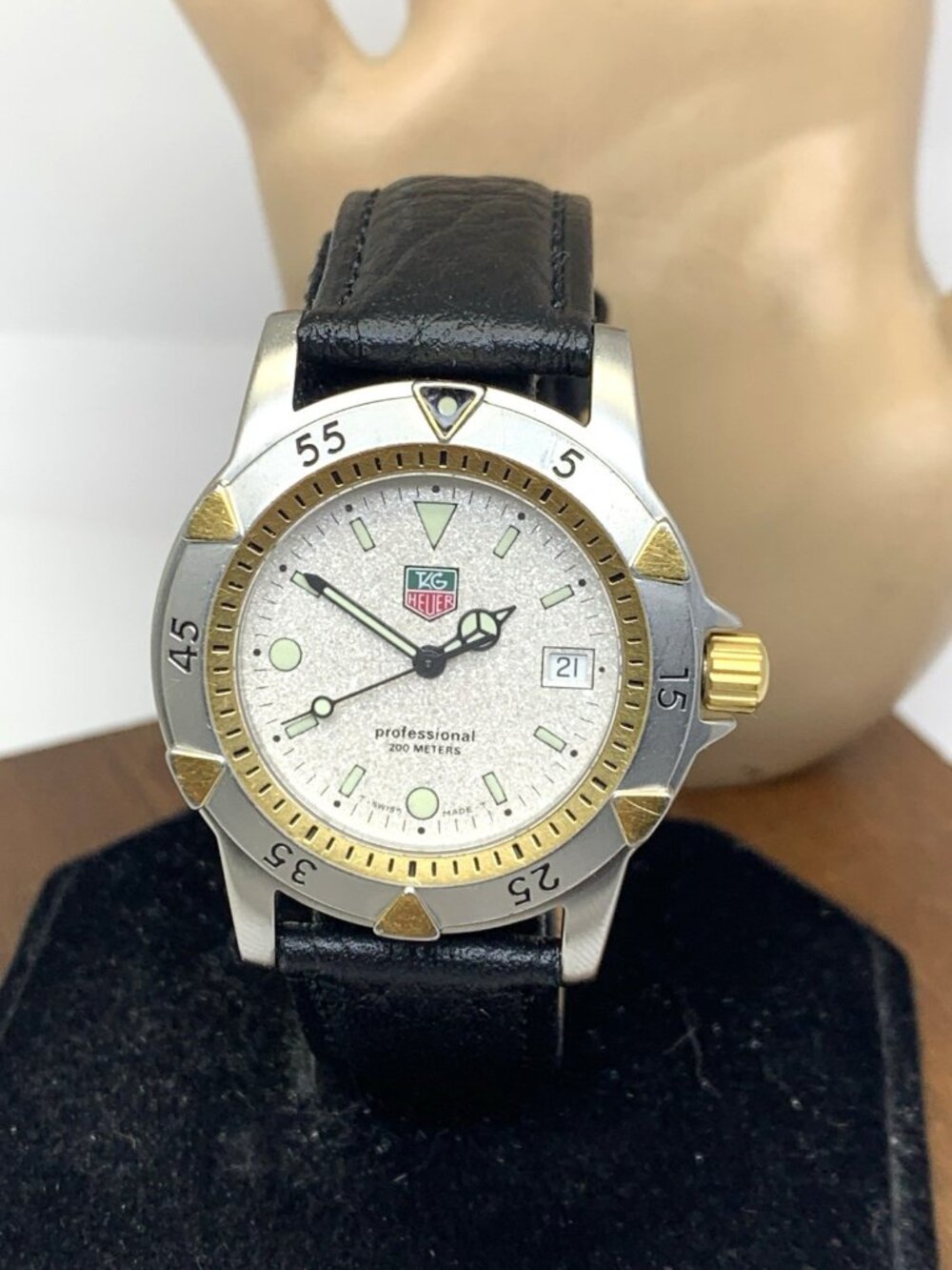 Tag Heuer Men's Watch 955.713K-2 Swiss Quartz Silver Dial Black Leather 36mm